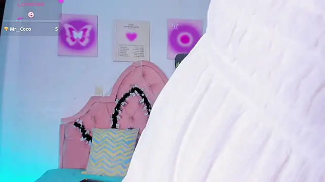 amandalee01 online show from October 2025 07:13:02 PM