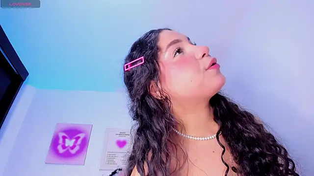 amandalee01 online show from October 2025 06:42:02 PM