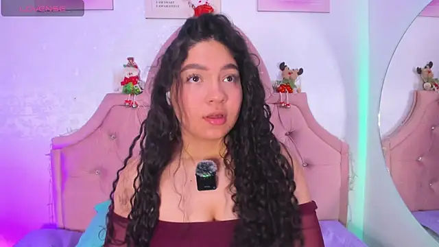 amandalee01 online show from December 2025 06:31:02 PM