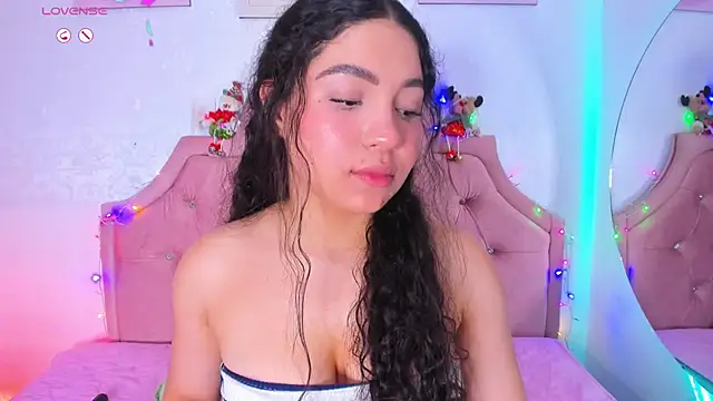 amandalee01 online show from December 2025 08:06:02 PM