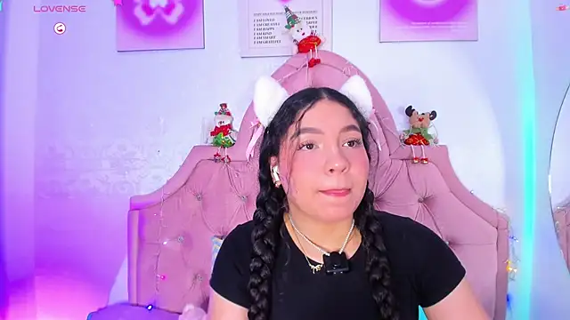 amandalee01 online show from December 2025 02:08:02 PM