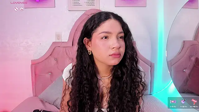 amandalee01 online show from September 2025 07:25:01 PM