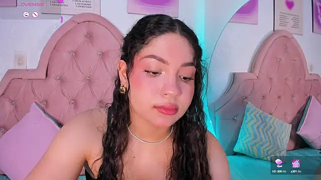 amandalee01 online show from September 2025 07:54:02 PM