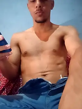 Snapshot of Paunoseucuzao chatting on December 2025 01:43:02 PM Paunoseucuzao online show from December 2025 01:43:02 PM