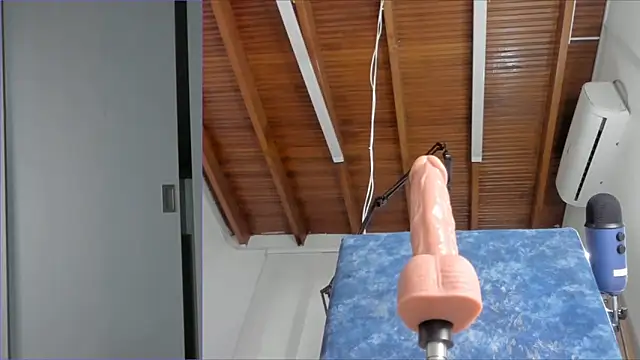 Lucy carter  online show from March 2026 04:32:02 PM