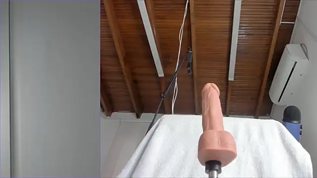 Lucy carter  online show from April 2026 04:52:02 PM