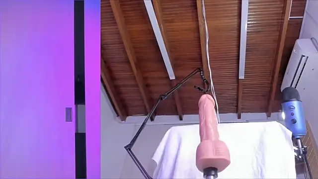 Lucy carter  online show from May 2026 01:28:02 PM