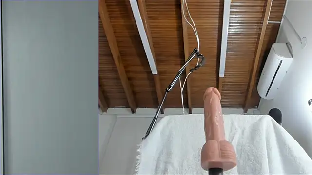 Lucy carter  online show from November 2025 01:00:02 PM