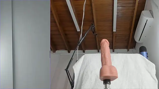 Lucy carter  online show from April 2026 03:02:01 PM