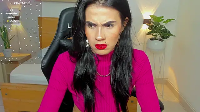 stephanya  online show from February 2025 10:21:02 PM