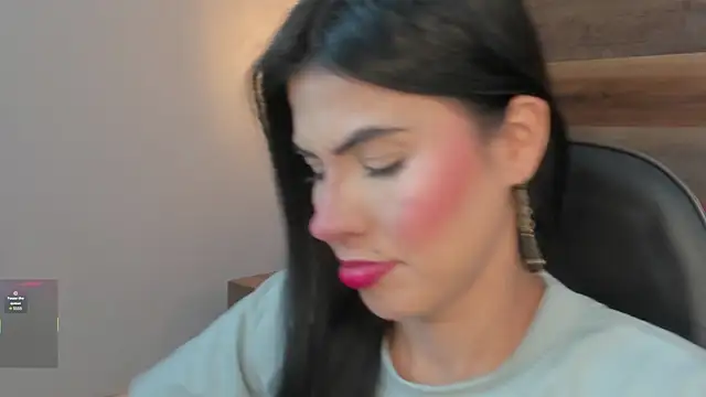 stephanya  online show from December 2025 07:04:02 PM