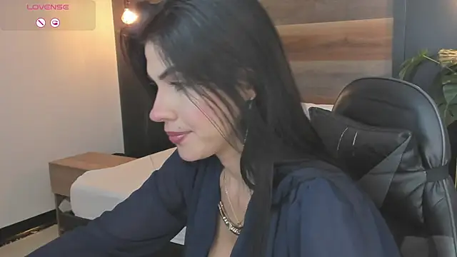 stephanya  online show from February 2026 07:13:01 PM