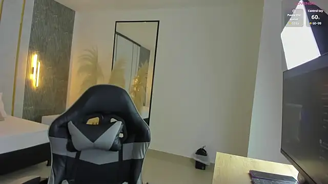 stephanya  online show from September 2025 07:24:02 PM