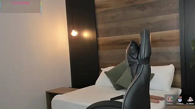 stephanya  online show from March 2026 07:37:01 PM