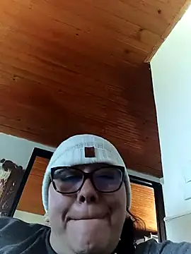Darly Gomez online show from November 2025 01:22:02 PM