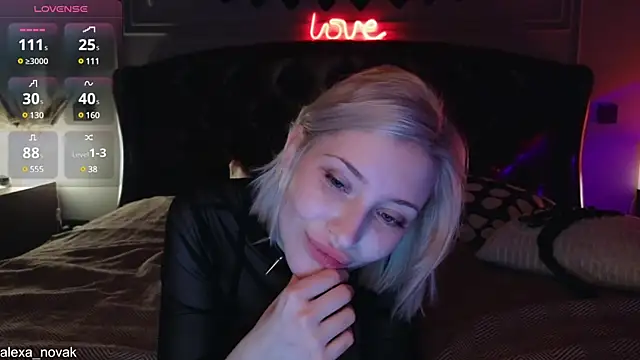 alexa novak online show from February 2025 01:41:01 AM