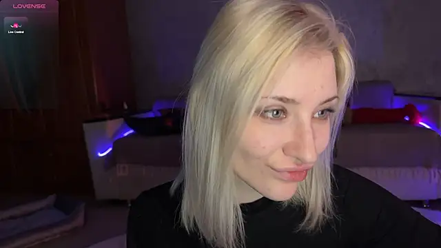 alexa novak online show from November 2025 02:56:01 AM