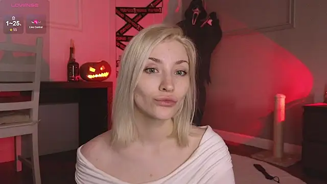 alexa novak online show from October 2025 02:21:01 AM