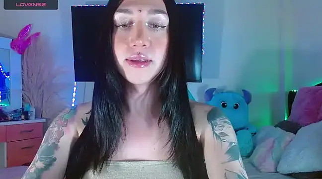 karla zambrano online show from December 2024 10:22:01 PM