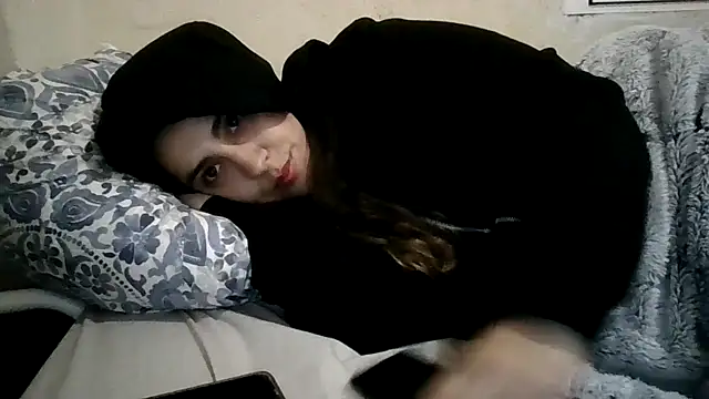 Ursumi1 online show from November 2025 09:15:01 PM