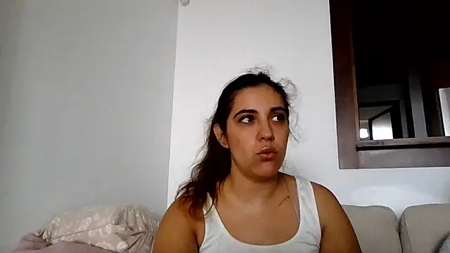 Snapshot of Ursumi1 chatting on October 2025 09:50:01 AM Ursumi1 online show from October 2025 09:50:01 AM