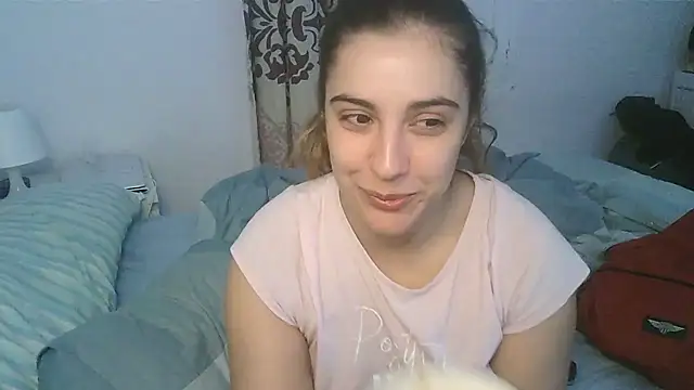 Snapshot of Ursumi1 chatting on December 2024 11:28:02 PM Ursumi1 online show from December 2024 11:28:02 PM