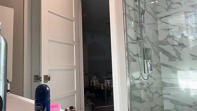 69woodinson online show from March 2026 01:43:02 PM