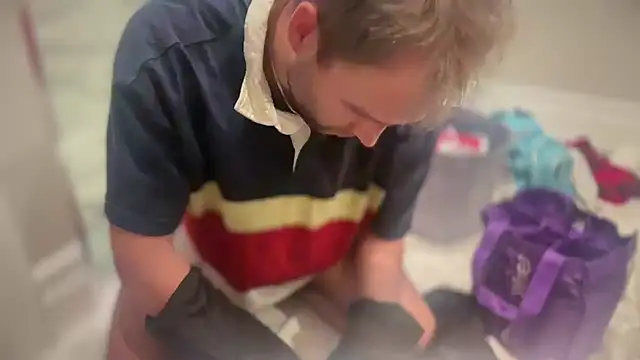 Snapshot of 69woodinson chatting on November 2025 08:47:01 AM 69woodinson online show from November 2025 08:47:01 AM