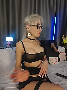 Milforja online show from May 2026 05:18:01 PM