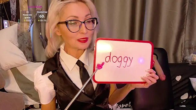 Snapshot of Milforja chatting on October 2025 06:38:01 PM Milforja online show from October 2025 06:38:01 PM