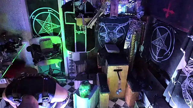 BULGEDEMON online show from October 2025 01:48:04 AM