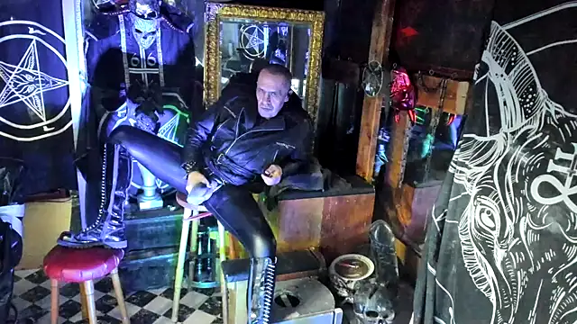 BULGEDEMON online show from November 2025 02:17:02 PM