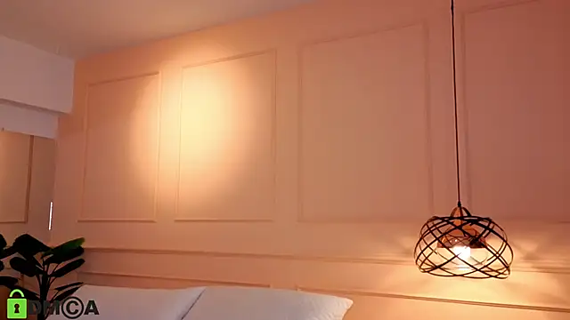 Snapshot of SHARONN____ chatting on November 2025 03:54:02 AM SHARONN online show from November 2025 03:54:02 AM