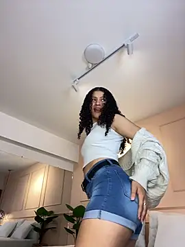 Snapshot of SHARONN____ chatting on December 2025 04:03:01 AM SHARONN online show from December 2025 04:03:01 AM