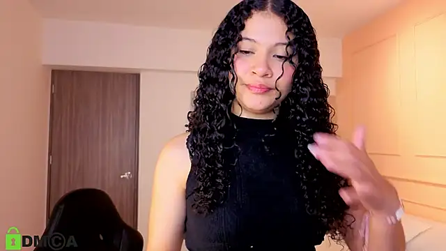 Snapshot of SHARONN____ chatting on November 2025 03:32:01 AM SHARONN online show from November 2025 03:32:01 AM