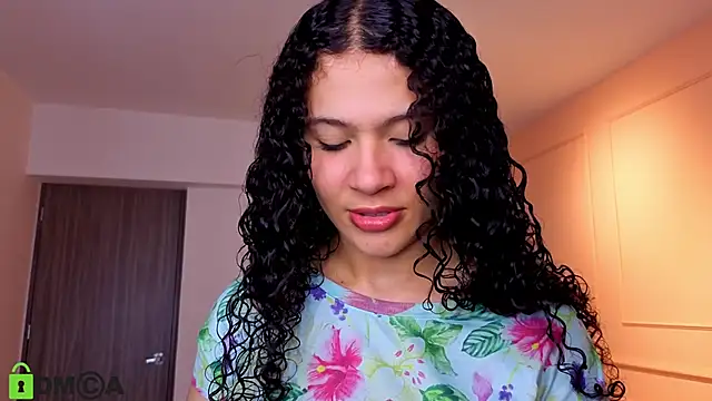 Snapshot of SHARONN____ chatting on November 2025 04:17:02 AM SHARONN online show from November 2025 04:17:02 AM