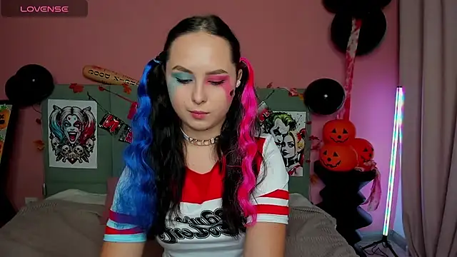 BeatriceReeves online show from October 2025 01:15:02 AM