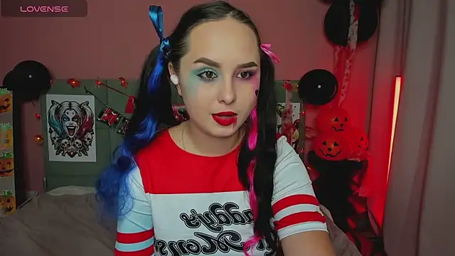 BeatriceReeves online show from October 2025 01:04:01 AM