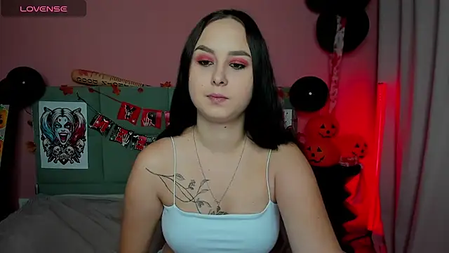 BeatriceReeves online show from October 2025 01:06:02 AM