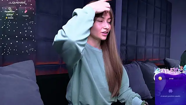 Ishtar Divine online show from March 2026 03:33:01 PM