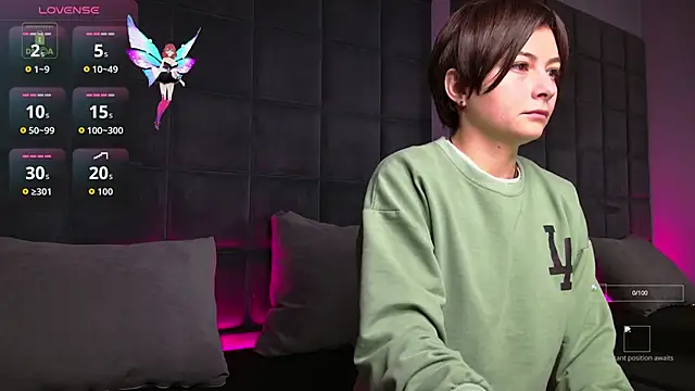 Ishtar Divine online show from November 2025 04:38:02 AM