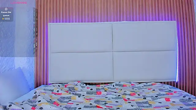 aggy castel online show from February 2026 09:14:02 PM