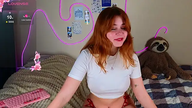 Penny Staaar online show from February 2025 03:20:01 PM