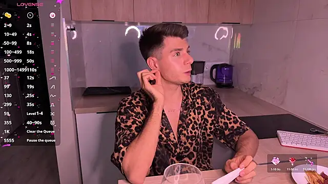 Walt Enjoy online show from November 2025 05:34:02 PM