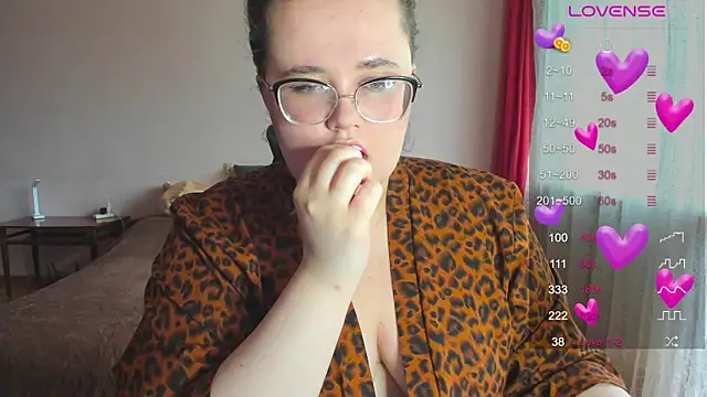 Jessica Joy online show from May 2026 06:33:02 AM
