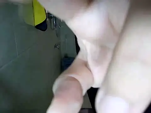 Weiwei5200 online show from May 2026 01:53:02 AM