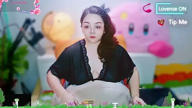 Weiwei5200 online show from November 2025 03:06:02 PM