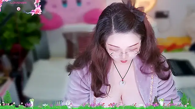 Weiwei5200 online show from December 2025 10:28:02 AM