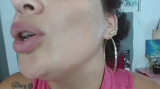 Snapshot of Chanel_Foxx_ chatting on March 2025 01:31:02 AM Chanel Foxx online show from March 2025 01:31:02 AM