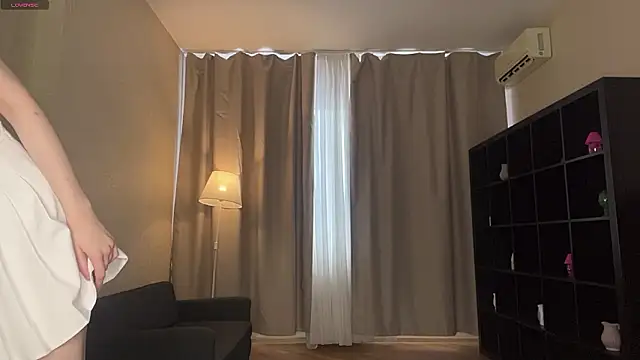 MoiraHavins online show from February 2026 06:34:02 AM